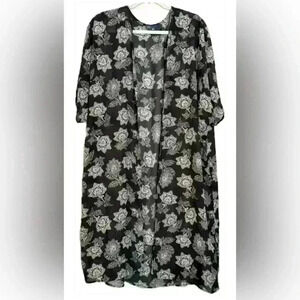 West Coast Love Floral Black/white Kimono(X2)
